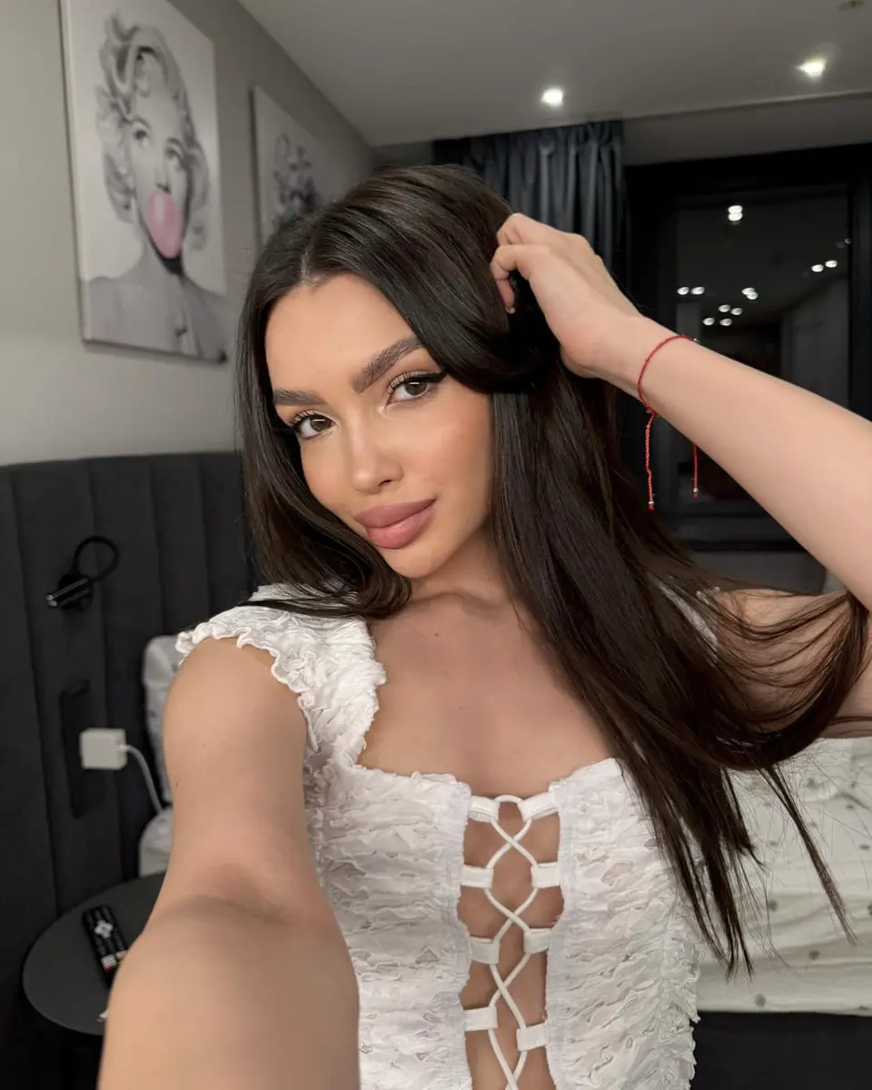 Adeline escort in Dubai