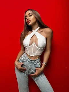 Elizaveta escort in Dubai