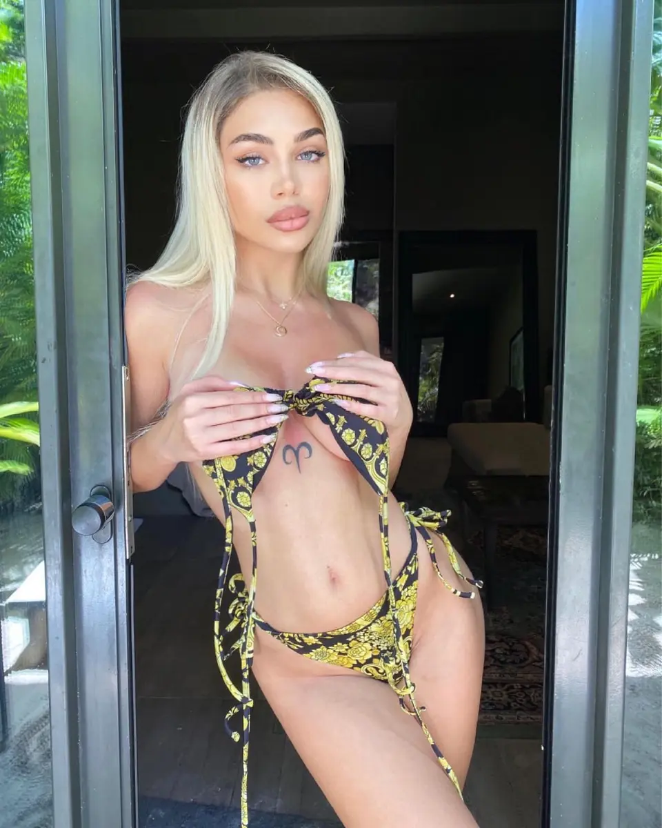 Eva escort in Dubai