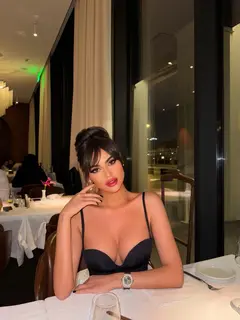 Eva escort in Dubai